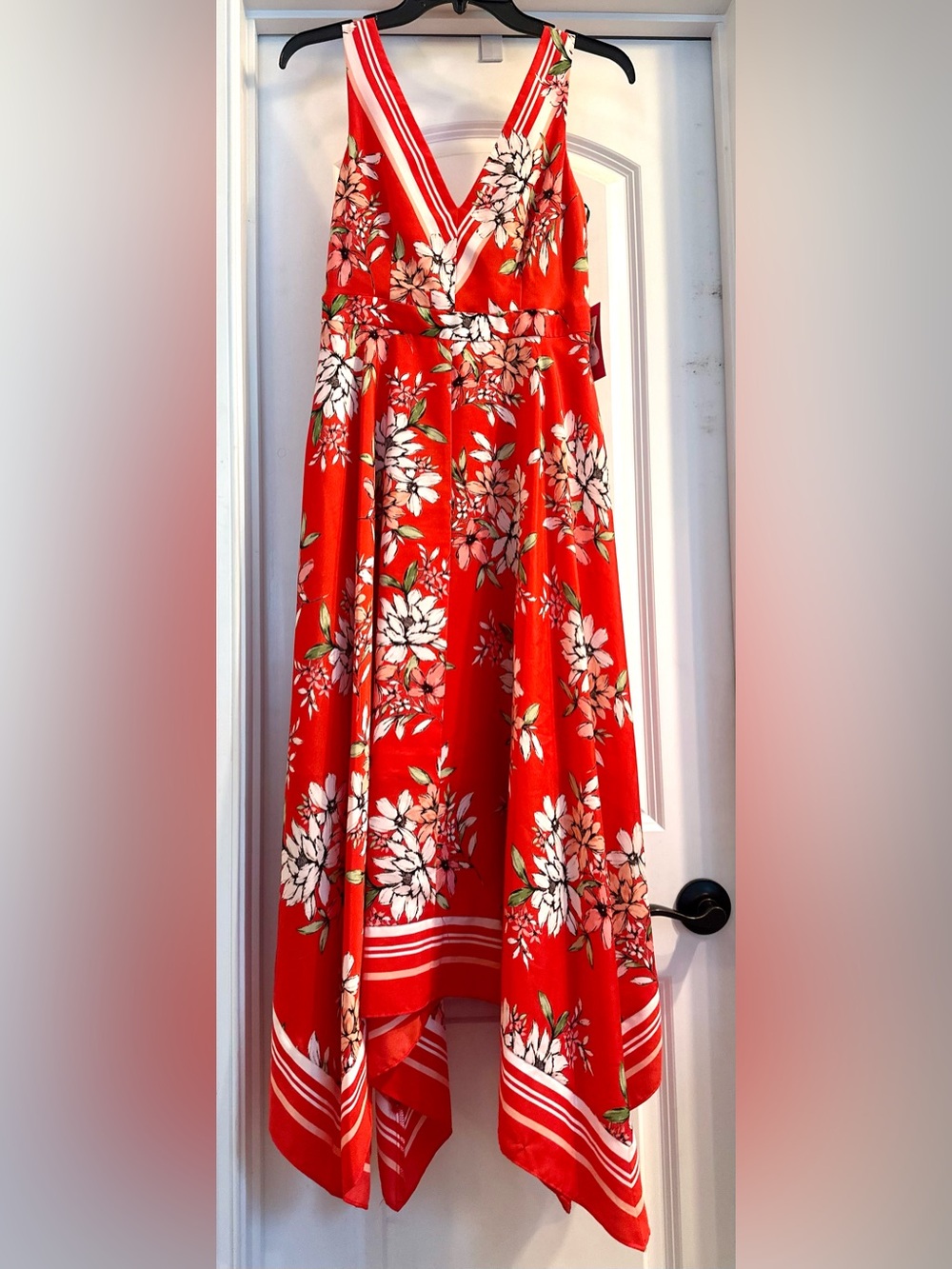 Vince Camuto Sleeveless Handkerchief Hem VNeck Red Floral Dress w/Pockets 2 NWT
